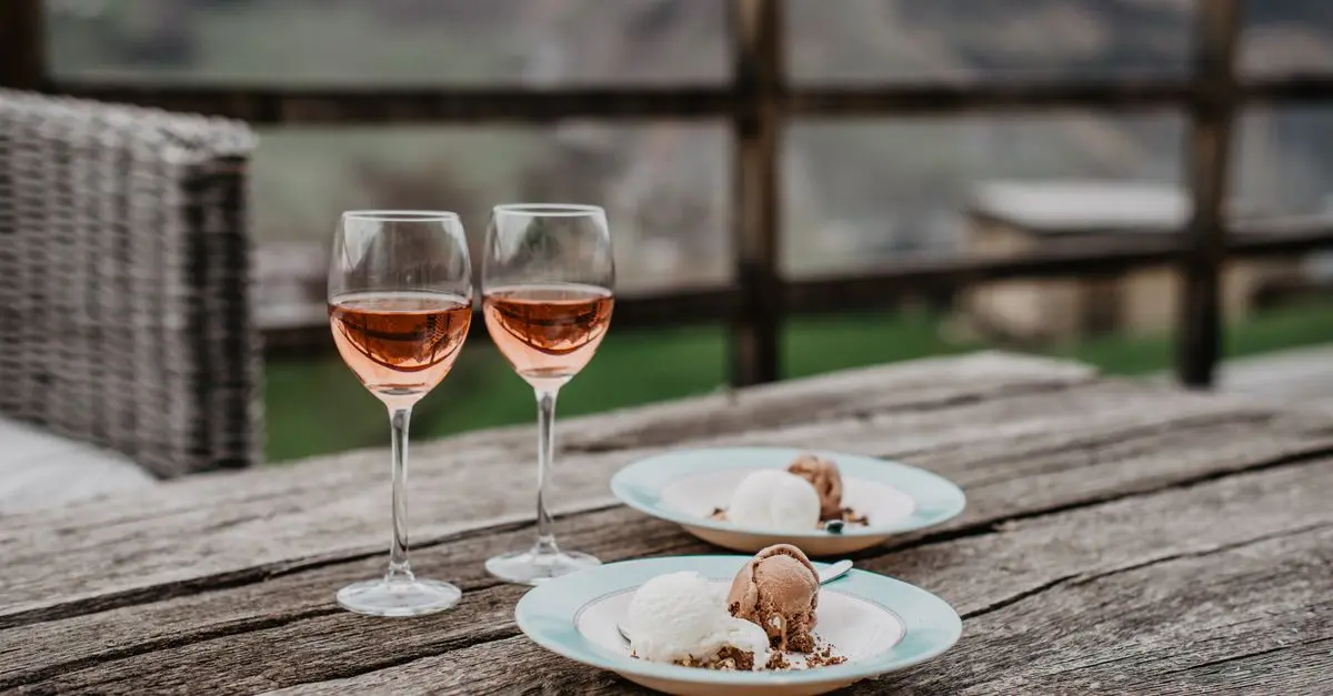Les Accords Parfaits : Dégustation de Liqueurs et Chocolat