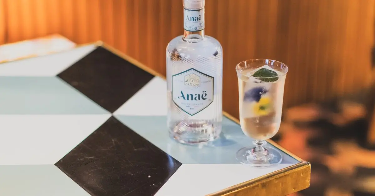 Les Meilleures Astuces pour Déguster des Liqueurs Artisanales