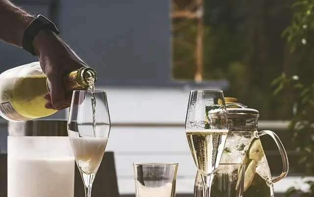 Comment Évaluer les Arômes des Liqueurs : Guide Pratique