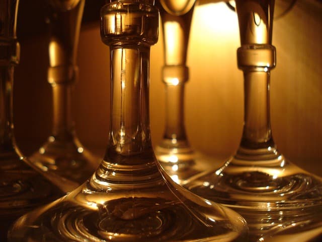 Les Erreurs Courantes à Éviter en Dégustation de Liqueurs